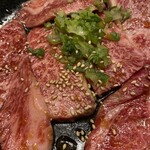 七輪炭火焼肉 遊輪 - 