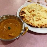 Indo Resutoran Ganjisu - チキンカレー＆チーズナン