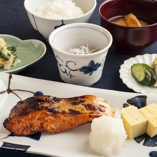 Charcoal-grilled fish, freshly cooked rice, and soup stock