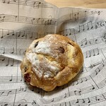 DONQ - ふんわりクランベリーショコラ ¥281