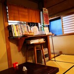 イモセン - カウンター内で蕎麦が茹でられている。