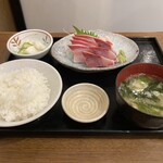 Sugamo Tokiwa Shokudou - 鹿児島県産ぶり刺身定食（1,290円）