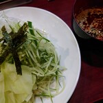 呉麺屋 - 広島風つけ麺:麺普通辛さ３♪