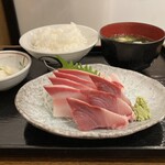 Sugamo Tokiwa Shokudou - 鹿児島県産ぶり刺身定食（1,290円）