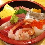 つきぢ神楽寿司 - 海鮮丼アップ