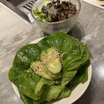 焼肉うしごろ - サラダ