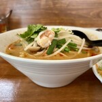 YUM YUM SIAM - 