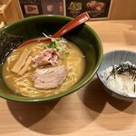 Yaki Ago Shio Ramen Takahashi - 