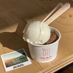 HOLIDAY ICE CREAM STORE - 大吟醸あま酒ミルクとチョコレートのダブル650円税込