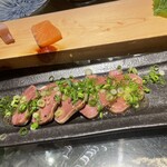 くじら - 炙りネギ塩豚タン