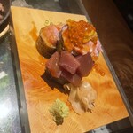 くじら - まぐろ下駄盛り