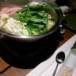 北の味紀行と地酒 北海道 - New：北の黄金鶏 つくね鍋 924円