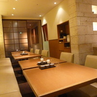 天ぷら ひさご ラシック店 - 高級感のある美しい店内