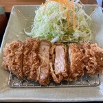 Yawaraka Tonkatsu Katsu Masa - メニューは160gなのかな？
      写真よりちょっと薄かったのと、若干揚げ過ぎか、肉が固かったのが残念。