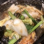 天福 餃子酒場 - 熱々の餡に野菜がたっぷり