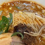 らーめん芝浜 - チャーシュー担々麺の麺アップ
