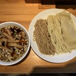 りきどう - 2色焙煎　小盛り　¥1,000
            凄平麺トッピング　¥200