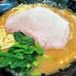 横浜ラーメン 真砂家 - 中盛 950円