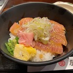 ニユートーキヨー 庄屋 - マグロの漬け丼