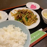 Ganso Kamiyaki Horumosa - 今回のオーダーは青椒肉絲定食