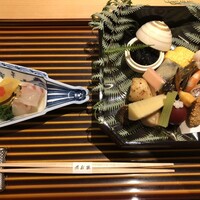 花外楼 あべのハルカスダイニング店 - 逢阪弁当