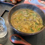 雲母 - カレー蕎麦
      880円