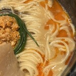 創作ラーメン STYLE林 - 麺は細麺でスープに良く絡みます。