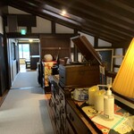 うなぎの 東海亭 - 古民家を移築した雰囲気ある店内