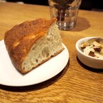 スガハラ - パン & 北海道 マスカルポーネ + 米沢 胡桃 + 栃木 アカシア蜂蜜