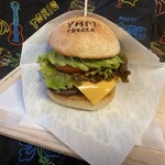 YAMBURGER - 