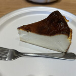 Cafe choose + - 生バスクチーズケーキ