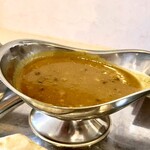 インドネパール料理 ヒマラヤキッチン - この日は豆とチキンのミックスカレー