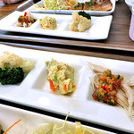 コッテジ - 「サムギョプサルランチ」のおかず３種盛り（２０１３年１２月）