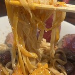 麺屋 丸福 - 卵黄と絡めてばかうま