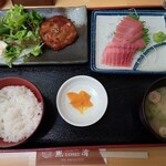 Uosei - 本マグロ入り！マグロ刺身とマグロステーキセットランチ