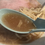 麺屋 丸福 - シンプル牛骨ラーメン　あっさり風味で旨し♪