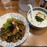 麺飯食堂 なかじま - ◎豚バラと揚げ豆腐ピリ辛炒め&ハーフ熟成塩ラーメン¥1.000