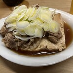 やきとん千登利 - 肉どうふ