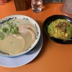 Iroha Shiyokudou - らーめん＆チャーハン セット　１２００円