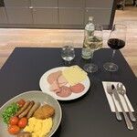 Austrian Business Lounge - 