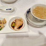 重慶飯店 - 麻婆豆腐付け合わせ