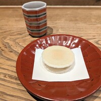 京都和久傳 - お菓子と番茶