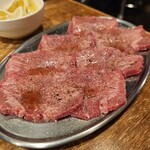 Horumon & Yakiniku Bon - 