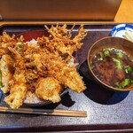 Kawarano Abe - 河原の天丼と赤出汁