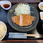 Tonkatsu Ya 33 - ロースカツ定食