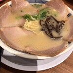 名島亭 - チャーシュー豚骨ラーメン！
