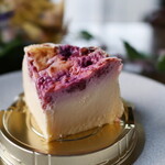 チャコメ - ホワイトチョコ フランボワーズバスクチーズケーキ