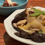 家庭料理 まさき - 豚肉となんちゃらの炒め！これ絶対オススメ