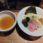 Kamodashi Chuukasoba Menya Yoshiki - 鴨出汁手揉み昆布水つけ蕎麦(塩) (\1500)