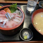 Ginzou Mino O - 海鮮丼